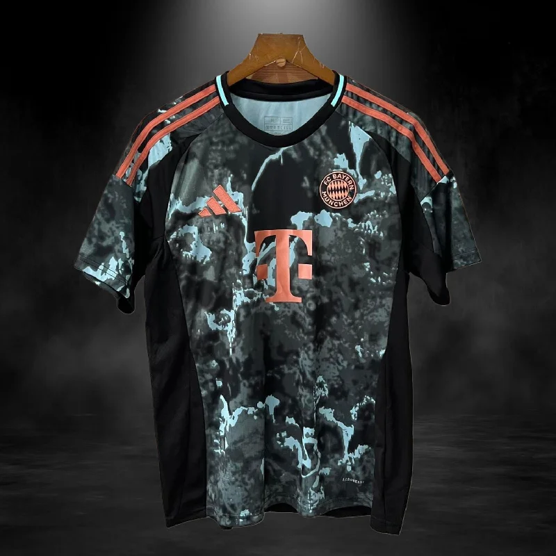 Bayern Munich Away Shirt 24/25 (Fan)